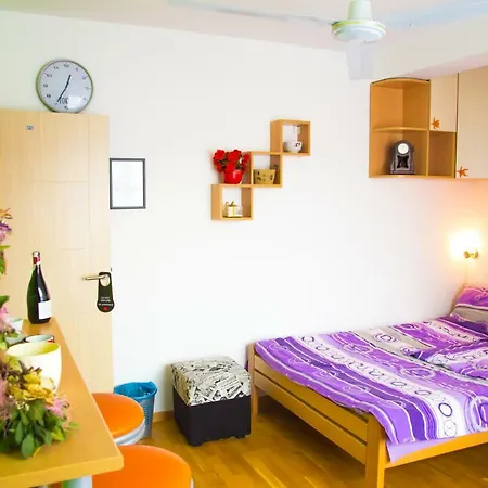 No9 * Belgrade