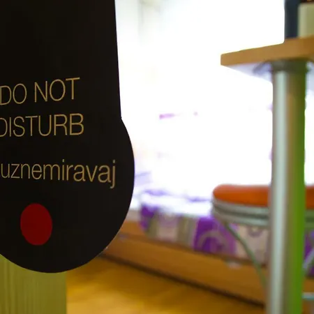 No9 Hostal *